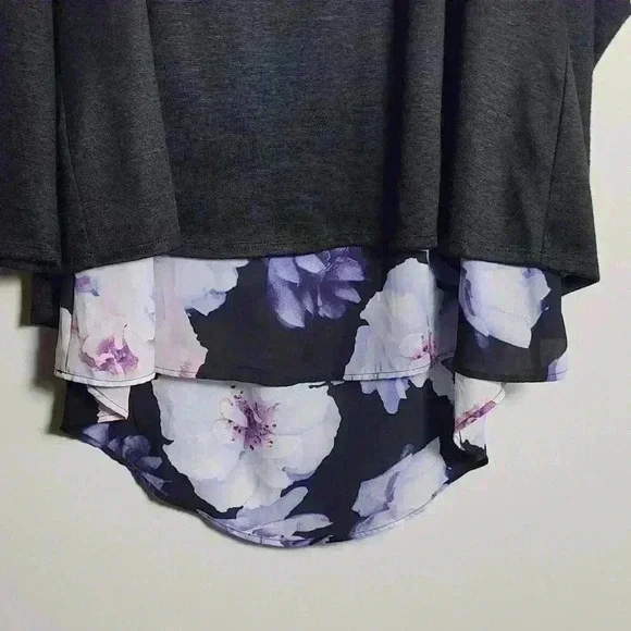 ๐จ LAST CHANCE ๐จ ROZ & ALI Dressbarn Floral and Black Blouse Size 2X - Picture 2 of 16